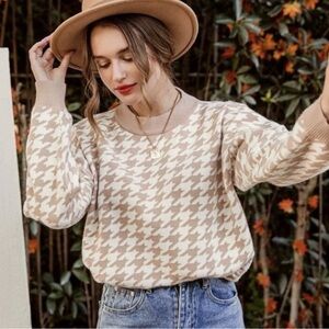 Ann Taylor Beige Houndstooth Sweatshirt